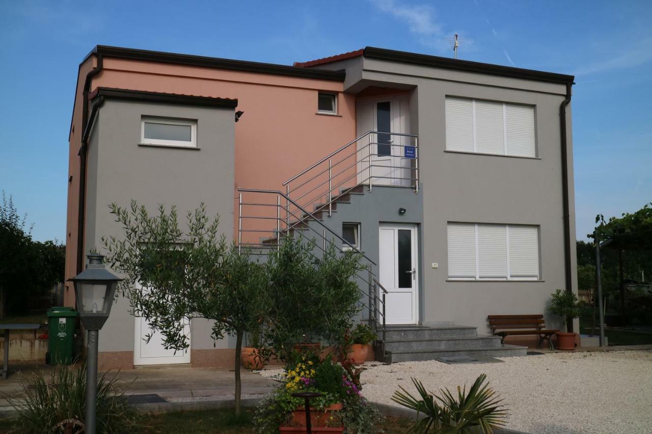 Apartment Ivano Fazana Exterior photo